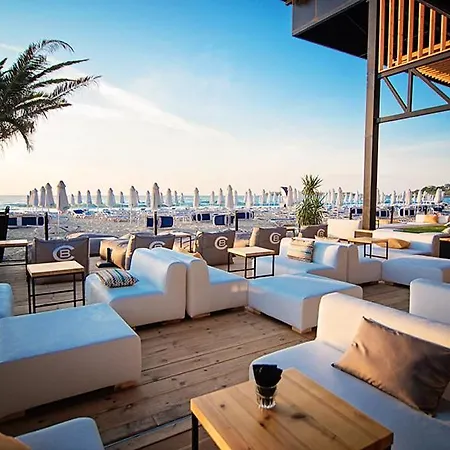 Rainbow Luci סאני ביץ'