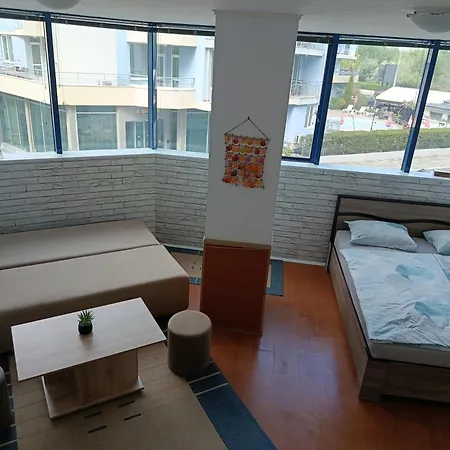 Rainbow Luci Apartman *